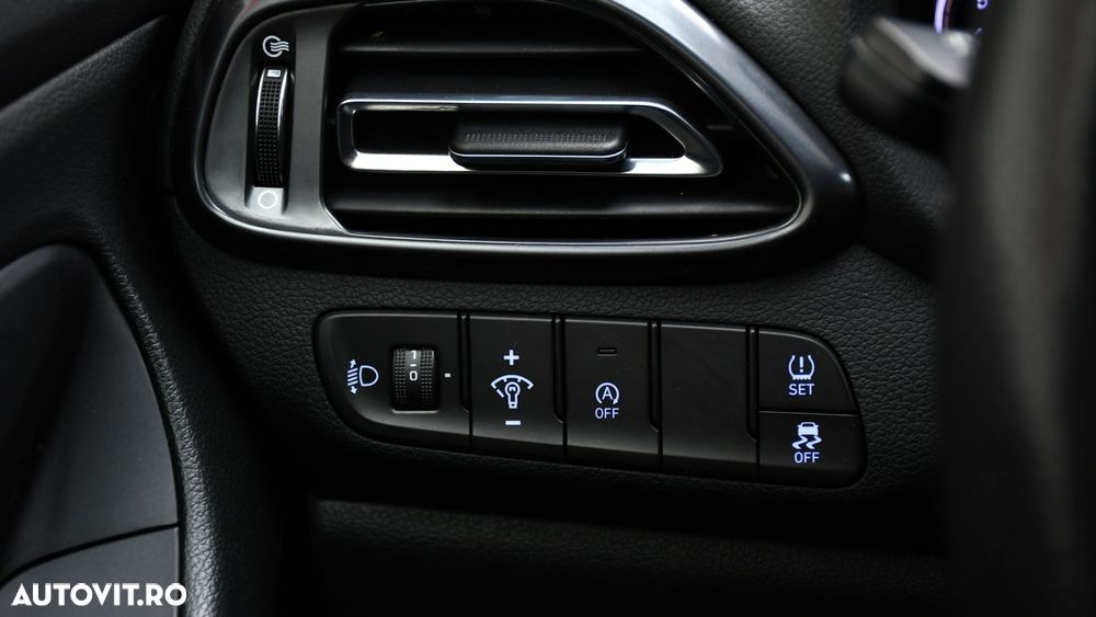 Hyundai i30 1.5 T-GDI 48V-Hybrid DCT N-Line - 22