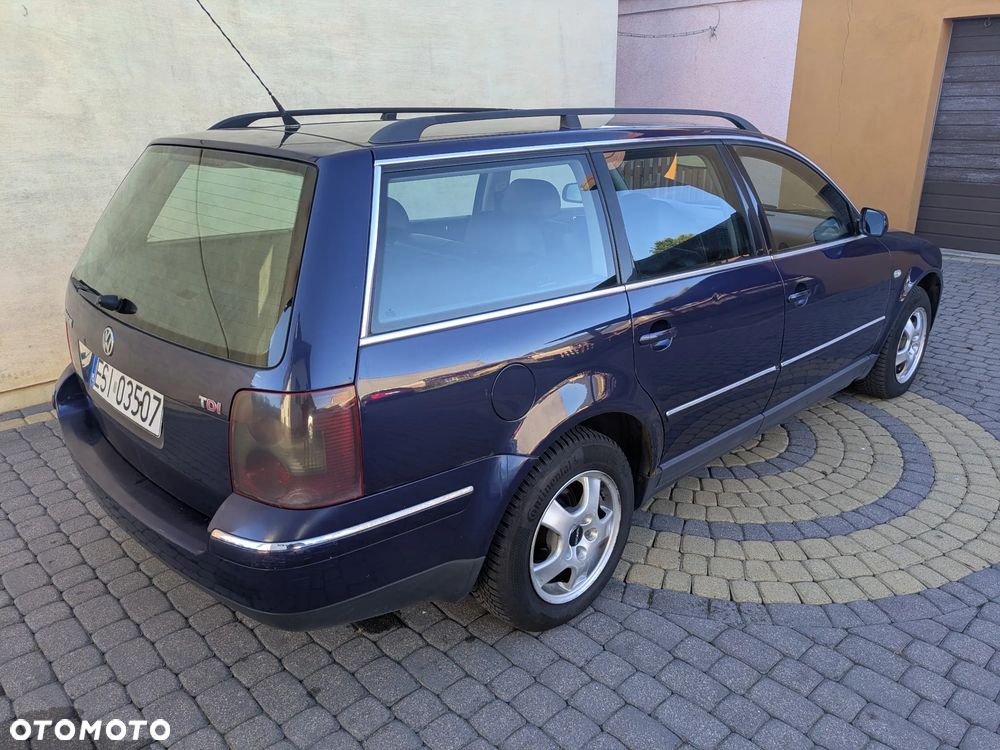 Volkswagen Passat 1.9 TDI Comfortline - 22