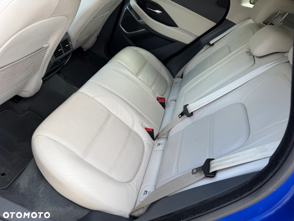 Jaguar E-Pace 2.0 i4P AWD SE - 31