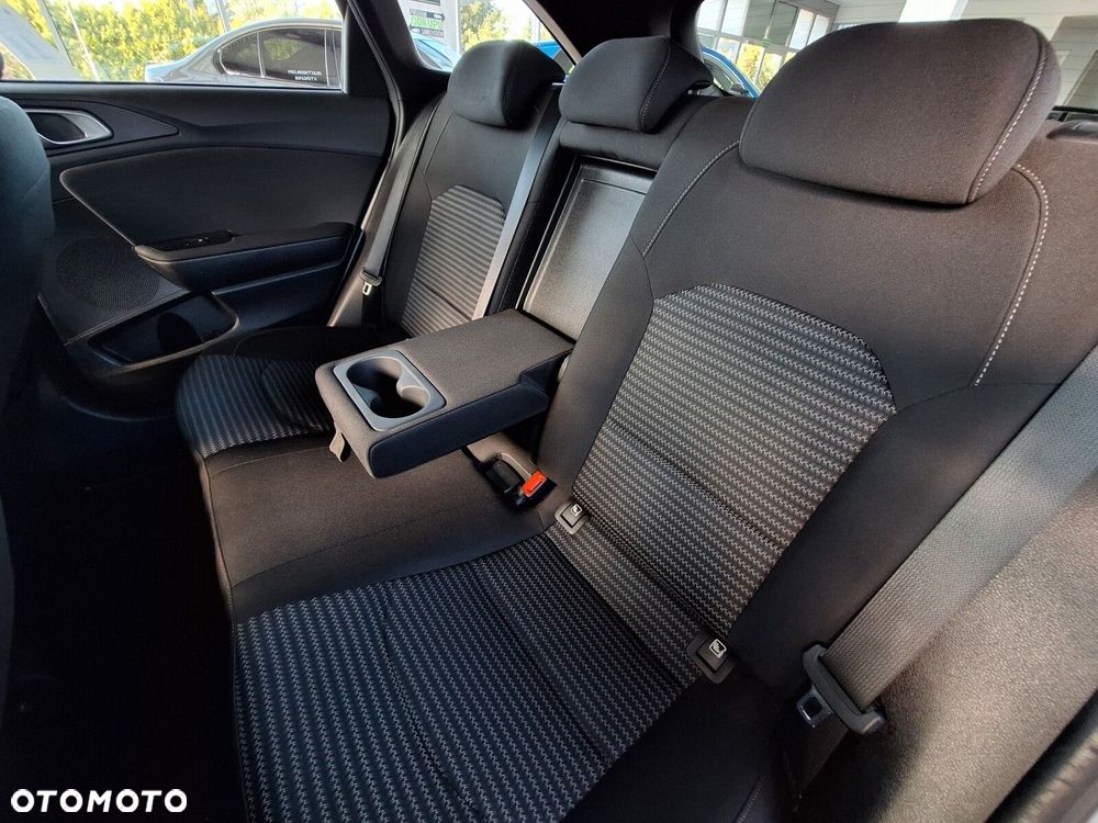Kia Ceed 1.5 T-GDI M - 26