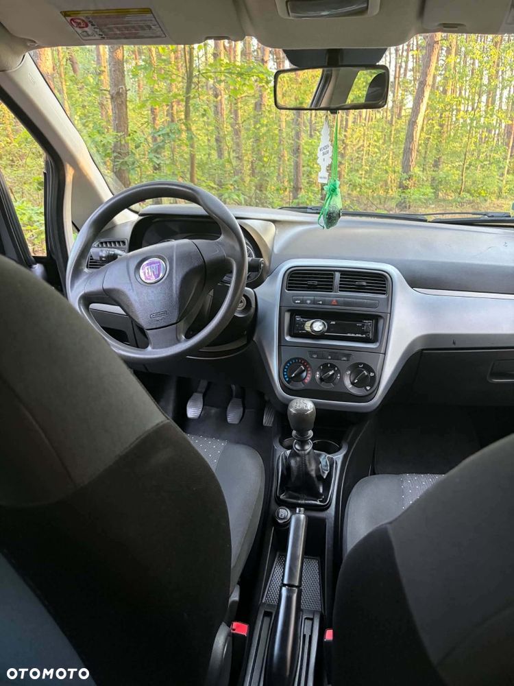 Fiat Grande Punto - 8