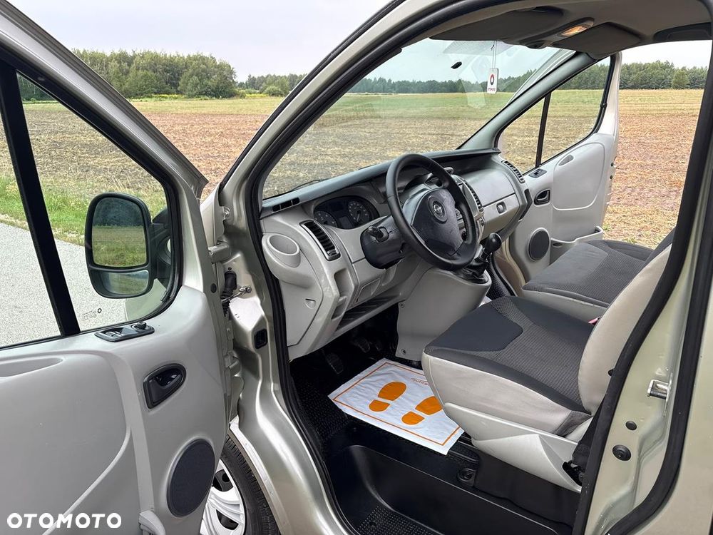 Opel Vivaro - 18
