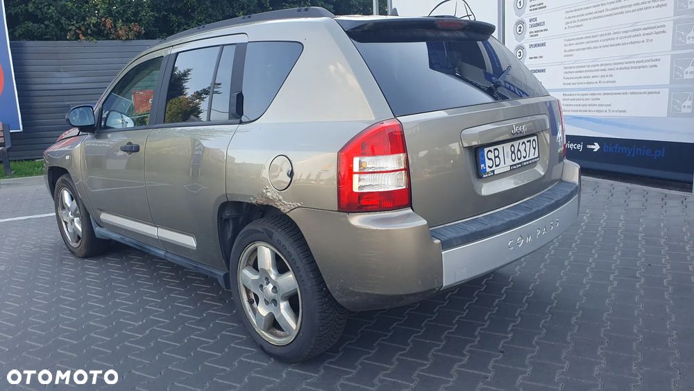Jeep Compass 2.4I 4x4 Sport - 4