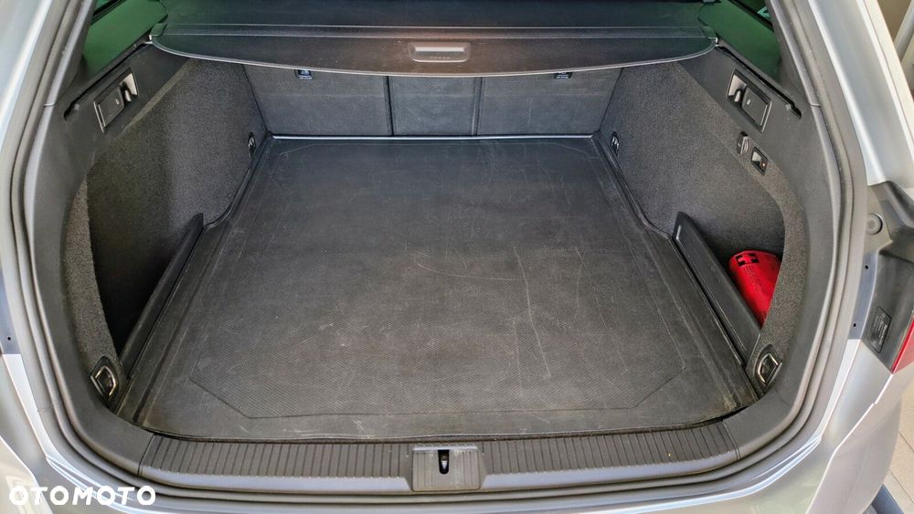 Volkswagen Passat Variant - 12