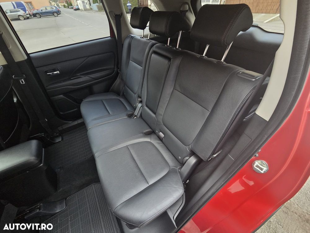 Mitsubishi Outlander 2.2 DI-D 4WD Automatik Top - 22