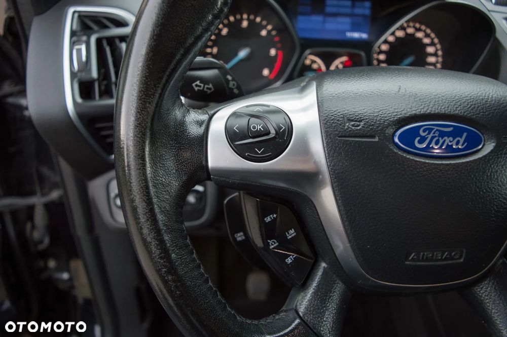 Ford Kuga 2.0 TDCi 2x4 Titanium - 19