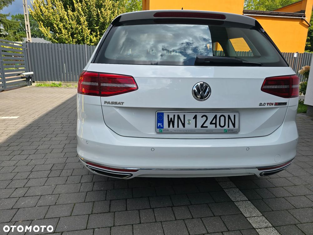 Volkswagen Passat - 4