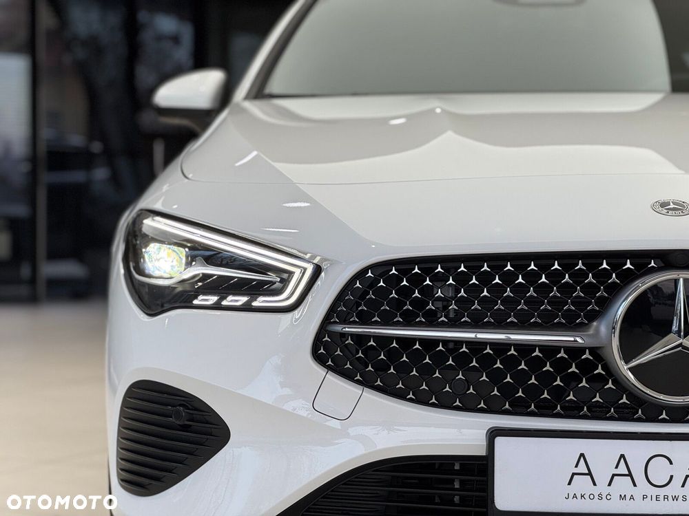 Mercedes-Benz CLA - 40