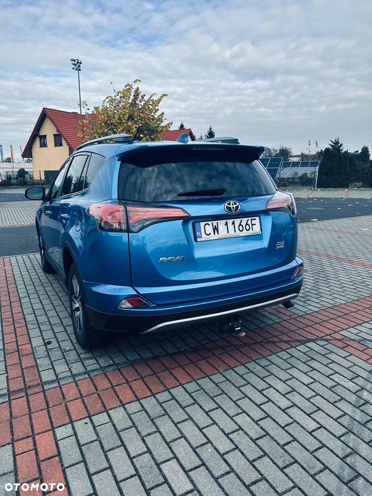 Toyota RAV4 2.5 XLE - 3