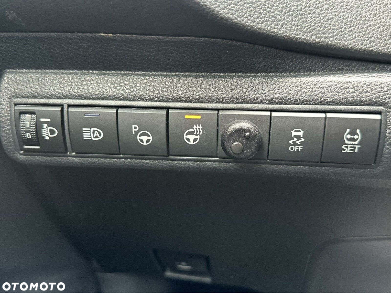 Toyota Corolla - 22