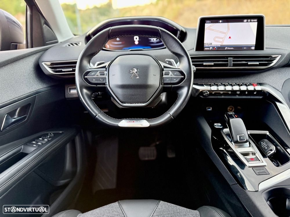 Peugeot 5008 1.2 PureTech Allure EAT8 - 10