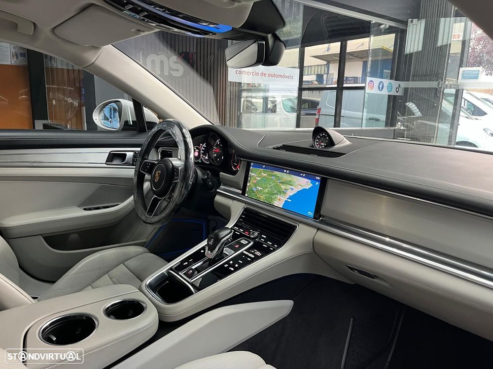 Porsche Panamera 4 S - 14