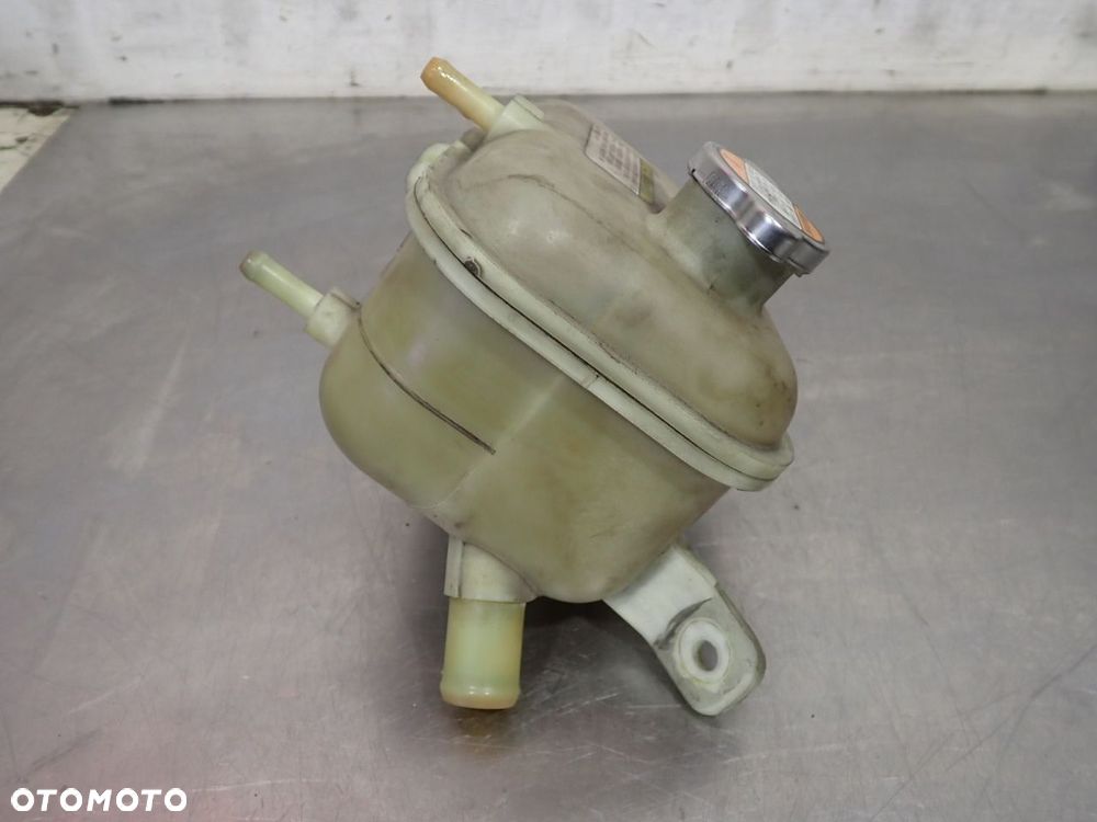 ZBIORNICZEK WYRÓWNAWCZY KIA CEED - 5