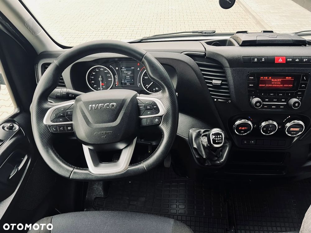 Iveco Daily 3.0 Diesel 180KM 6biegów 35S18 - 10