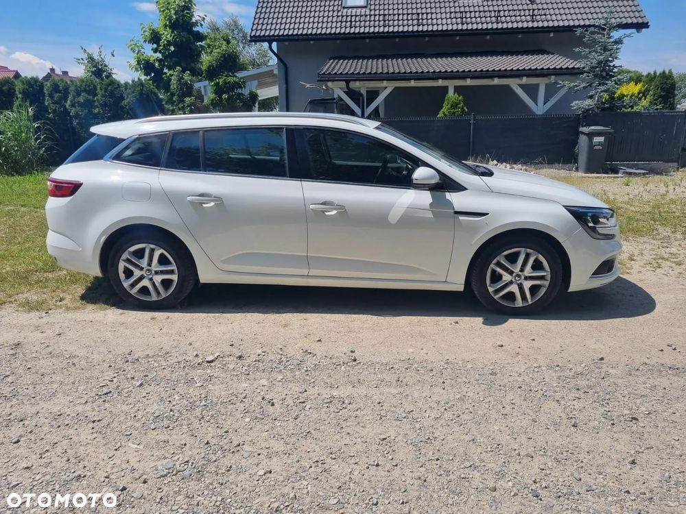 Renault Megane 1.5 Blue dCi Intens - 10