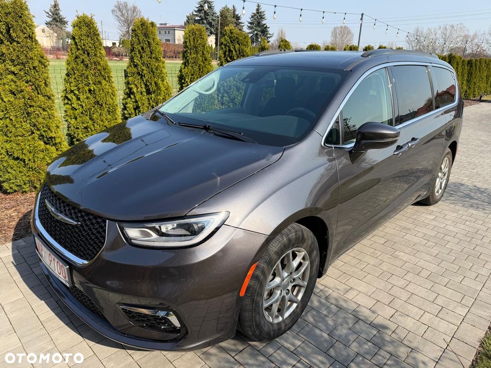 Chrysler Pacifica - 1