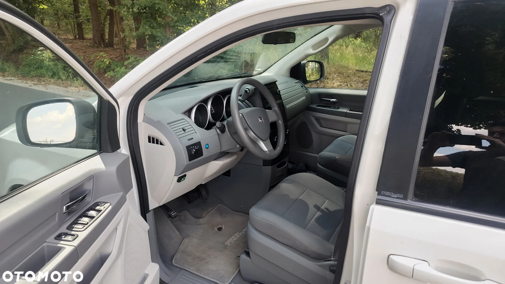Dodge Grand Caravan 3.3 SE - 9