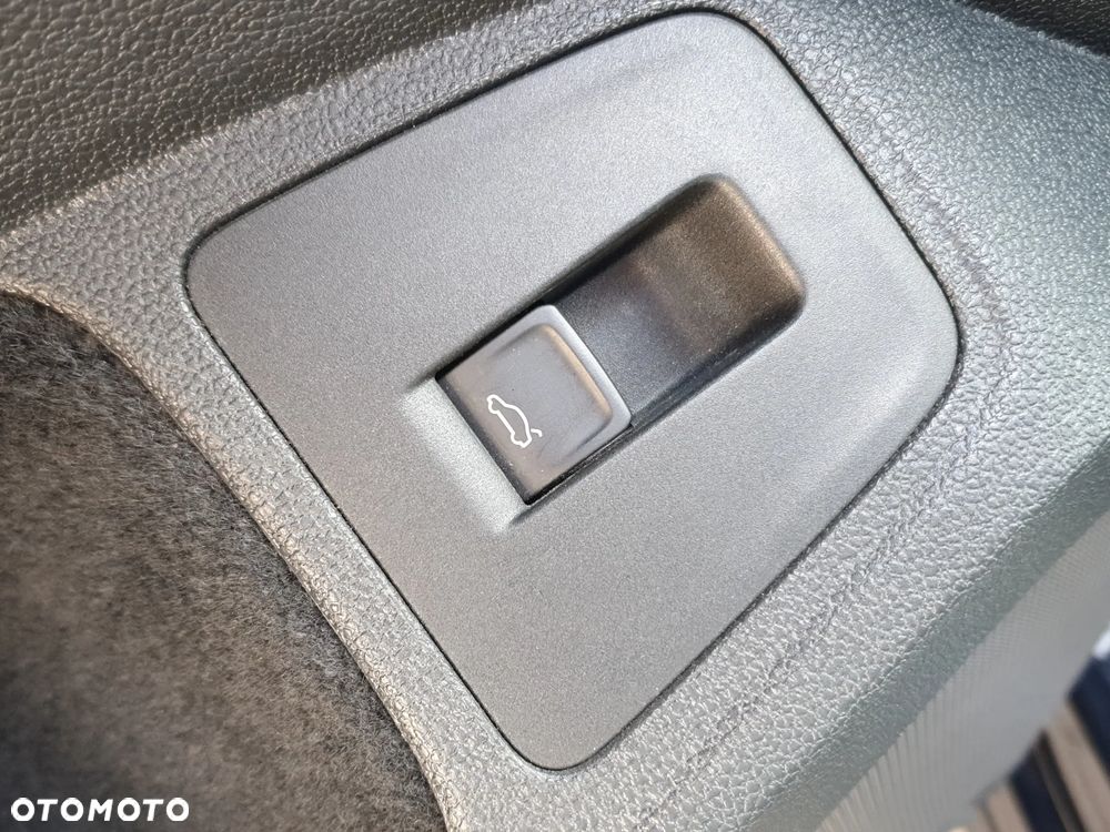 Volkswagen Tiguan 1.5 TSI EVO Elegance DSG - 34
