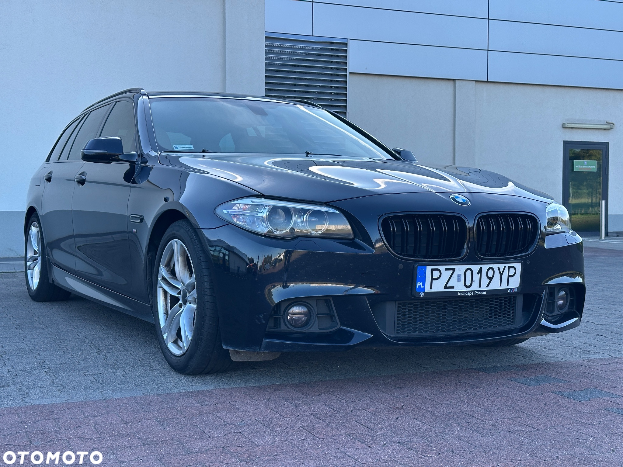 BMW Seria 5 520d Touring M Sport Edition - 3