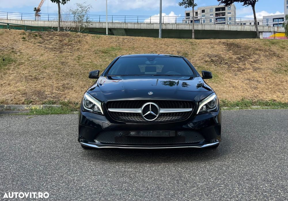 Mercedes-Benz CLA 180 7G-DCT Urban - 3