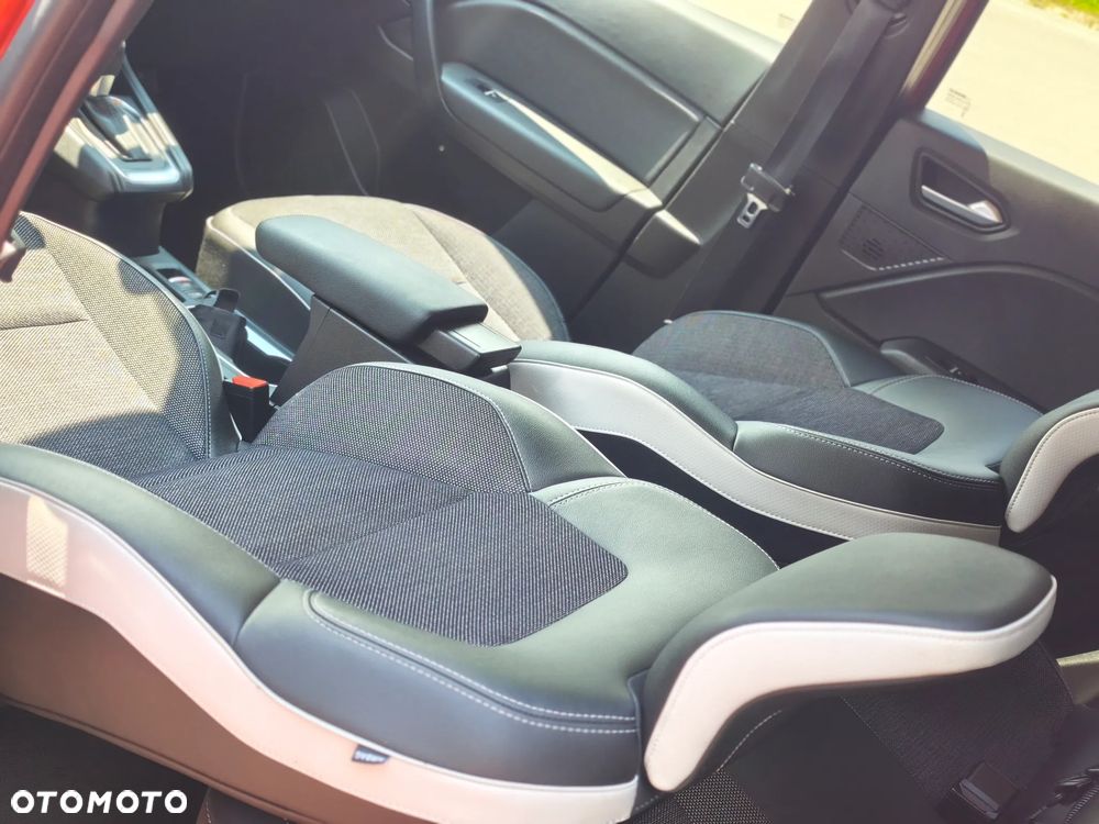 Renault Captur TCe 140 EDC GPF INTENS - 25