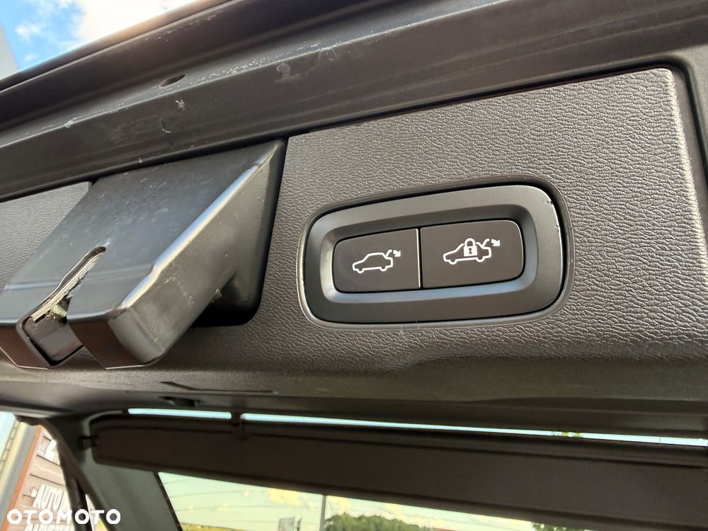 Volvo XC 60 B4 B Plus Bright - 15
