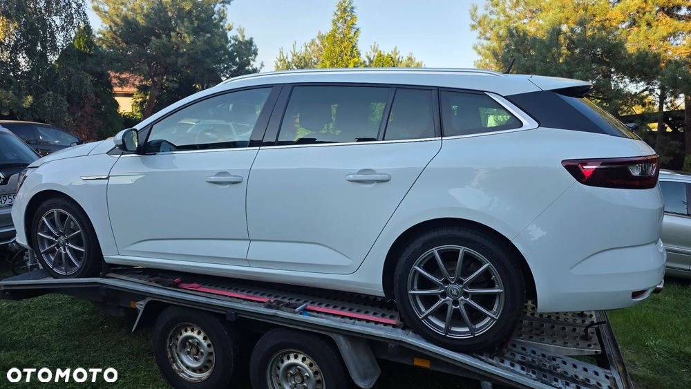 Renault Megane Grandtour ENERGY TCe 130 BOSE EDITION - 11