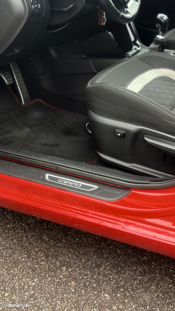 Kia Ceed SW 1.6 CRDi GT Line - 24