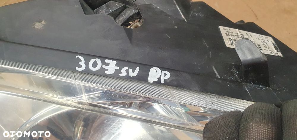 Lampa prawy przód przednia prawa Peugeot 307 9634369080 - 8