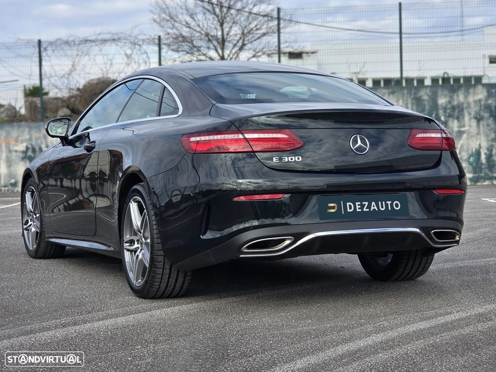Mercedes-Benz E 300 AMG Line - 3