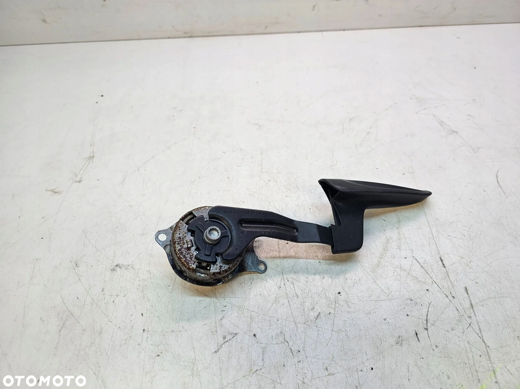 MECHANIZM PODNOSZENIA FOTELA PRAWY AUDI Q3 8U 5N0881092 - 2