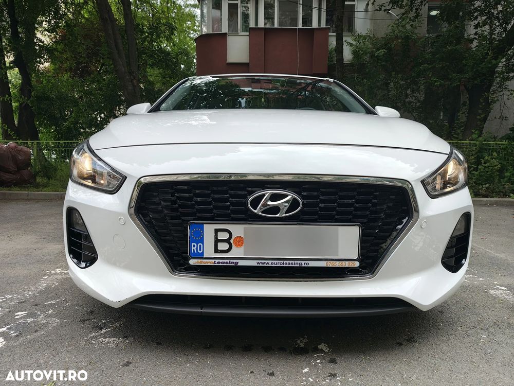 Hyundai i30 1.4 100CP 5DR M/T Comfort - 3