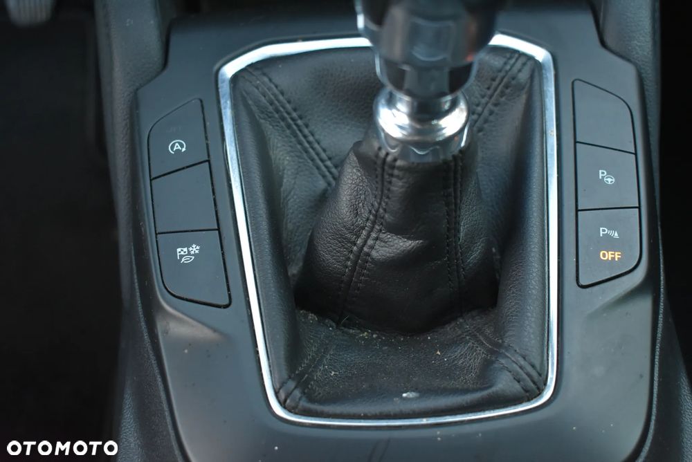 Ford Kuga 1.5 EcoBoost FWD Titanium - 18