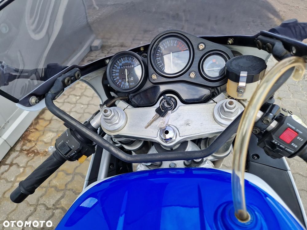 Suzuki GSX-R - 3