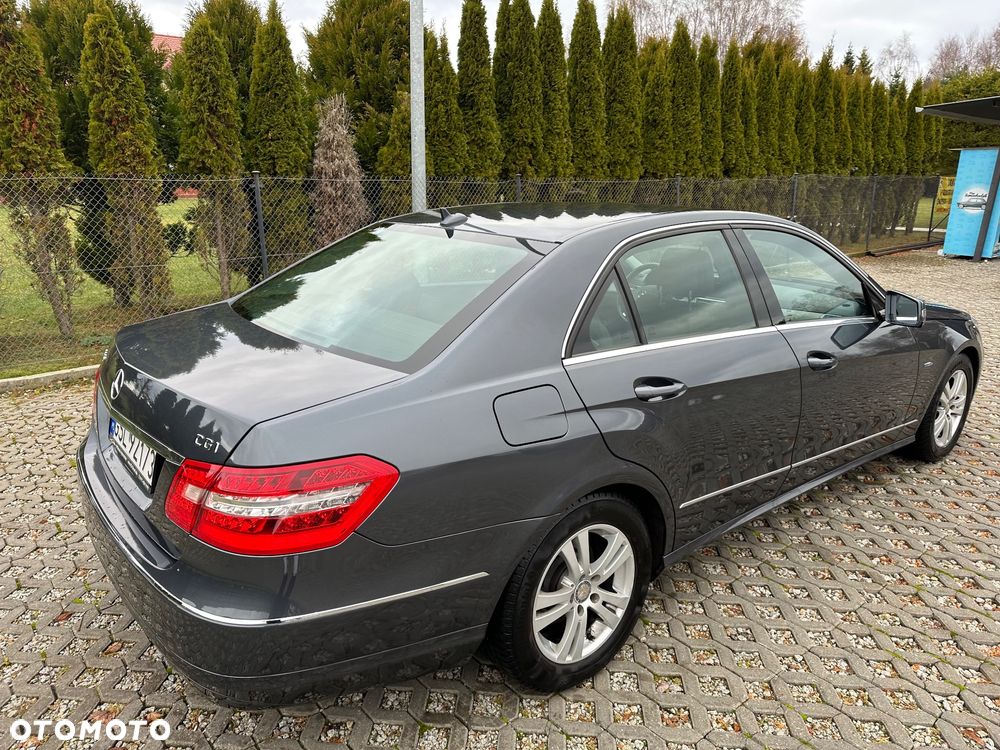 Mercedes-Benz Klasa E 250 CGI BlueEffICIENCY Avantgarde - 16
