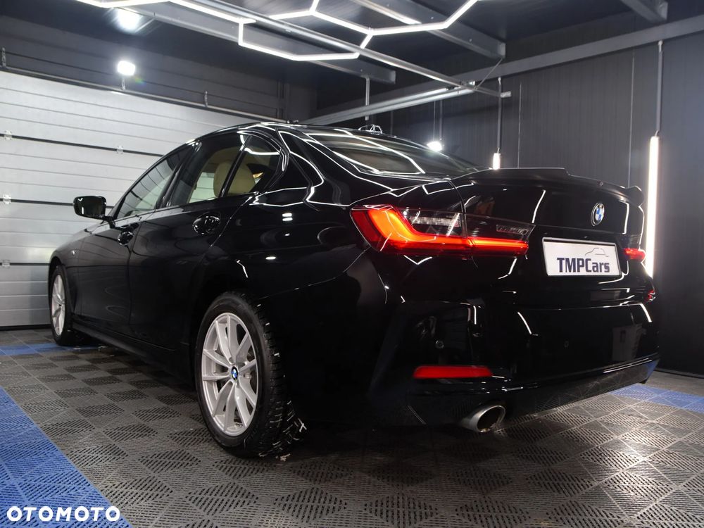 BMW Seria 3 318i - 3