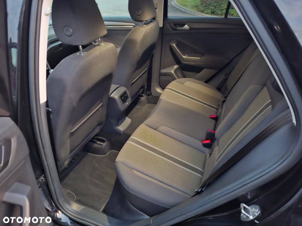 Volkswagen T-Roc 1.5 TSI ACT OPF IQ.DRIVE - 28