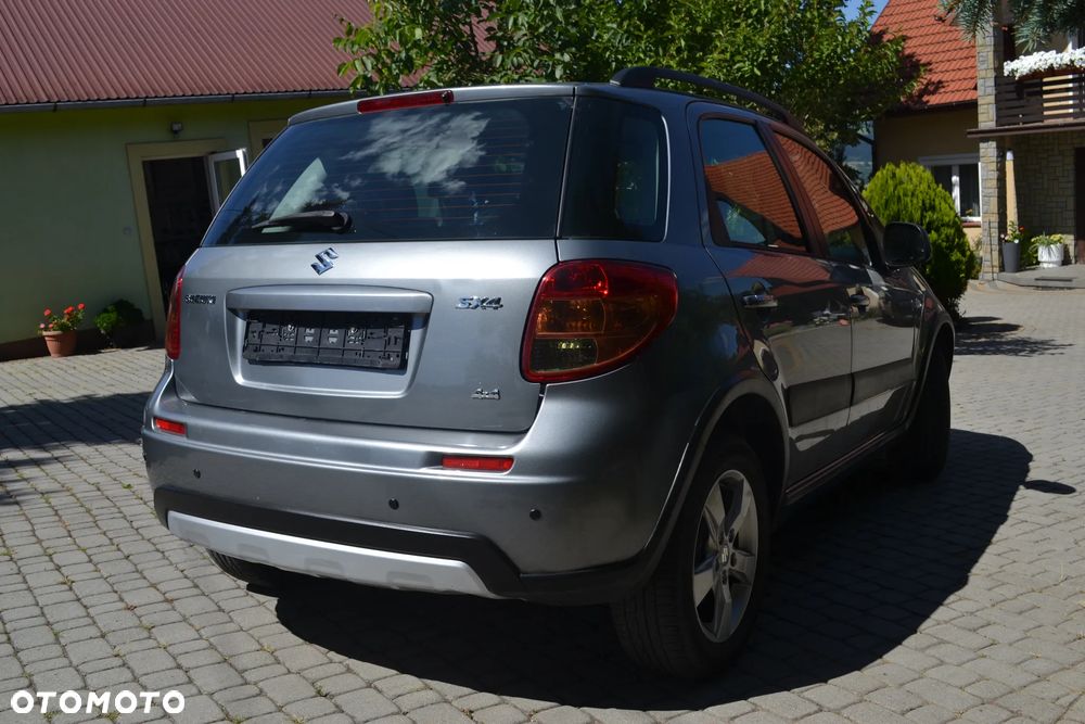Suzuki SX4 1.6 Premium 4WD - 4