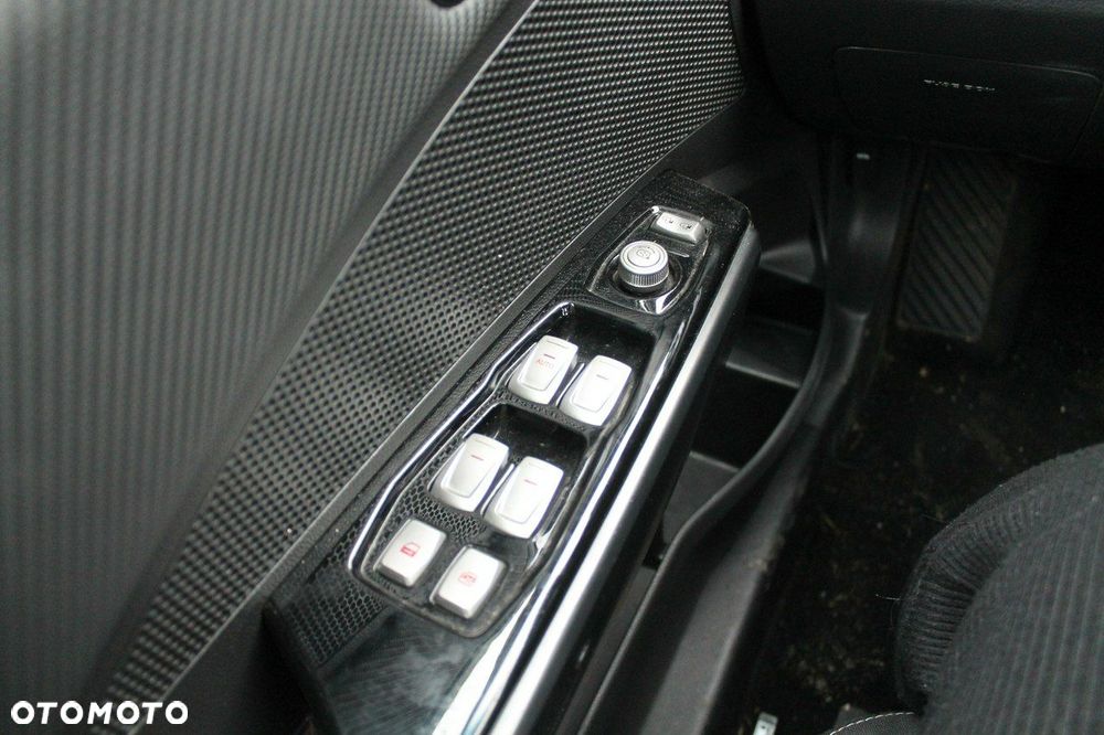 SsangYong/KGM XLV - 18