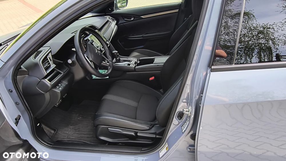 Honda Civic 1.5 i-VTEC Turbo CVT Sport - 9