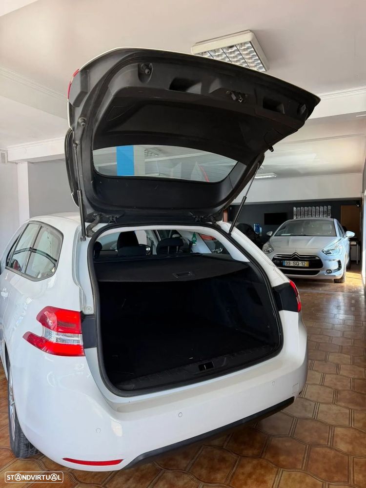 Peugeot 308 SW BlueHDi 100 Stop & Start Nível 1 Business-Line - 17