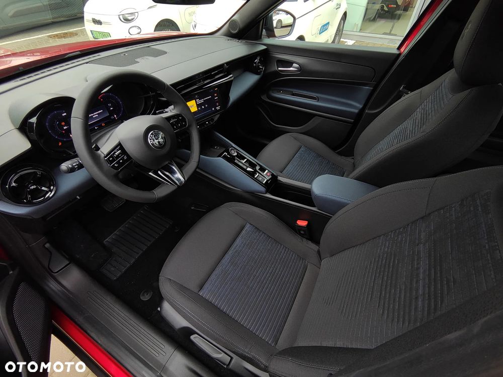 Alfa Romeo Junior 1.2 mHEV Ibrida Speciale eDCT - 14