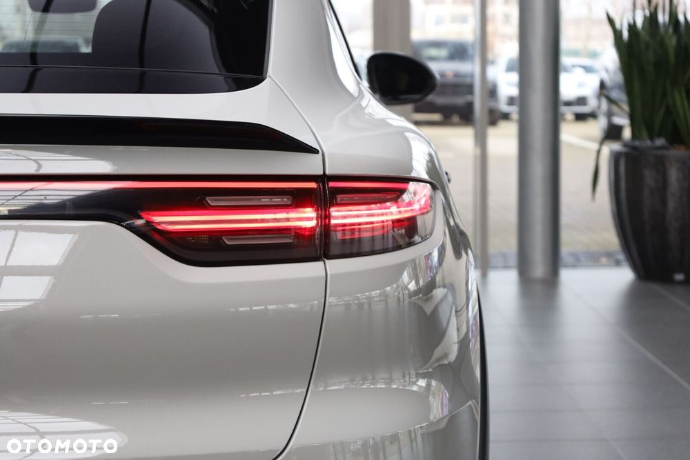 Porsche Cayenne Turbo GT - 26