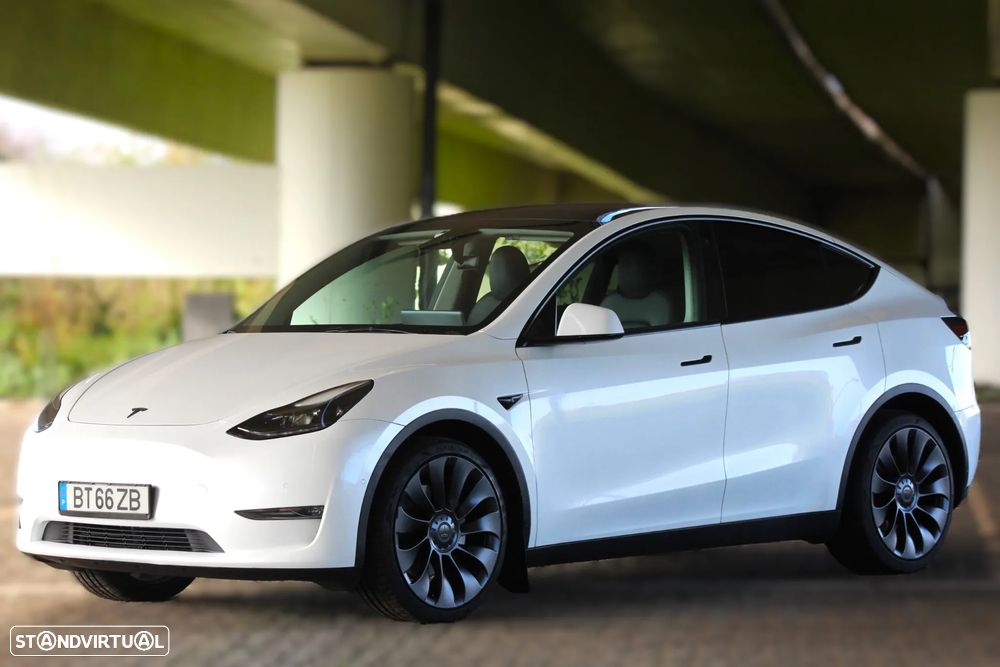 Tesla Model Y Long Range Dual Motor AWD - 2
