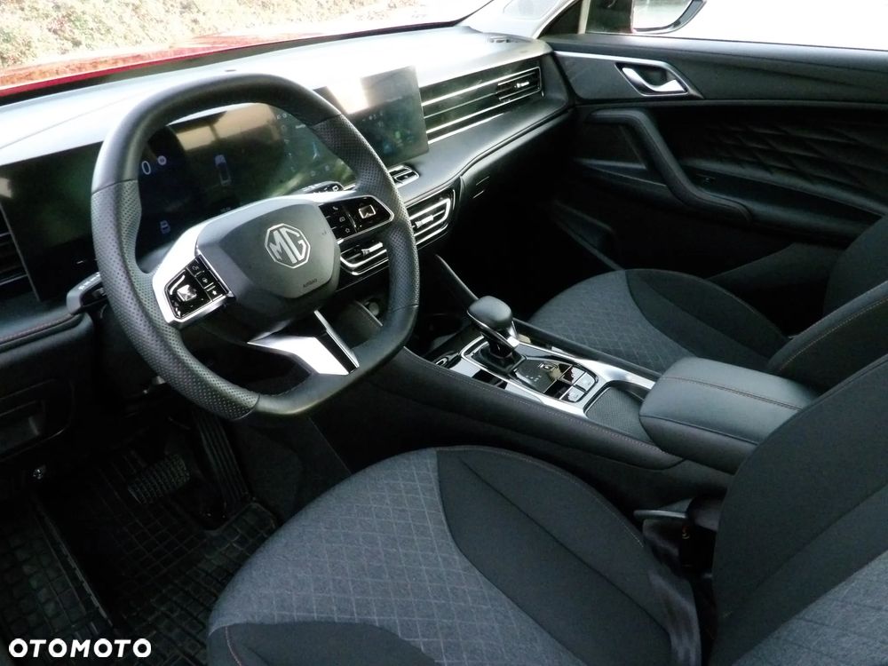 MG HS 1.5 T-GDI Excite DCT - 19