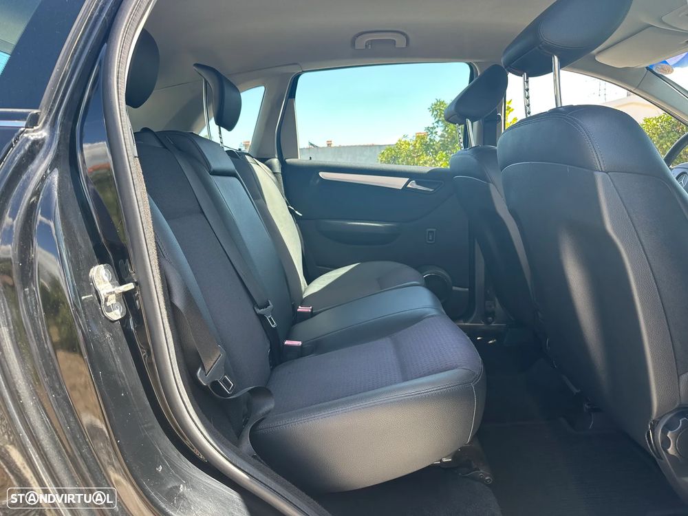 Mercedes-Benz B 200 CDI Autotronic - 31