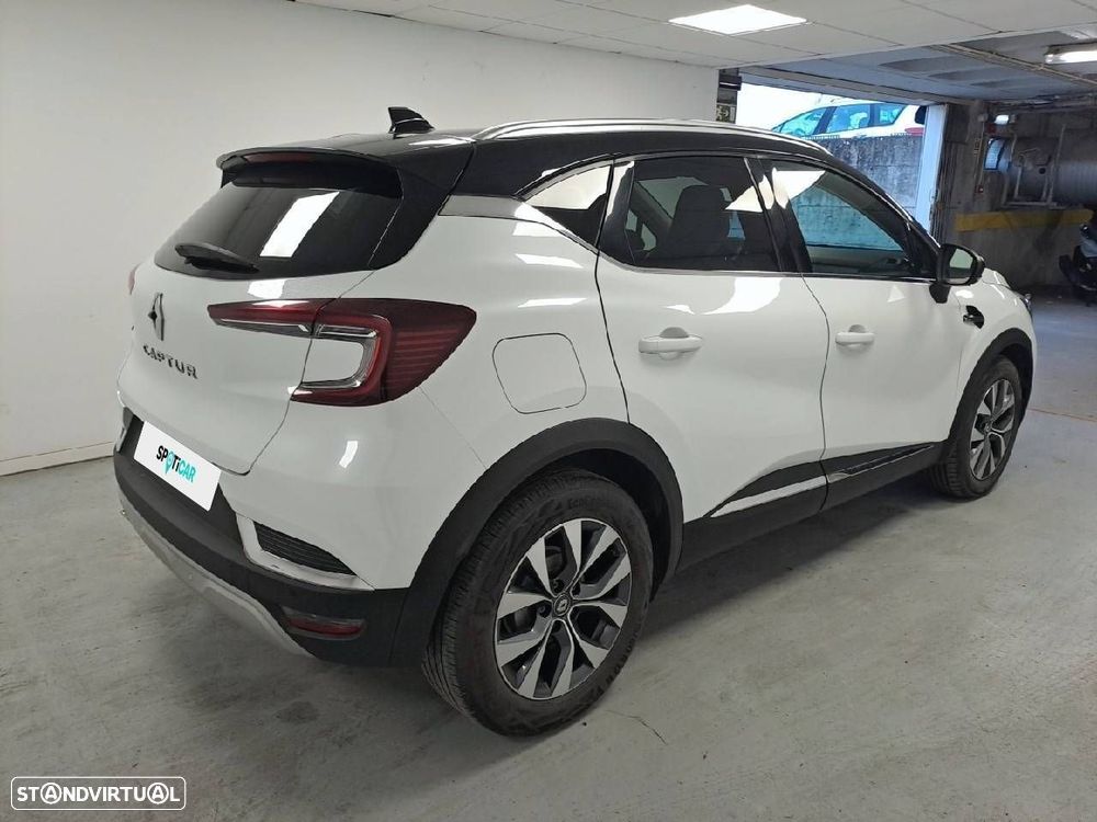 Renault Captur 1.3 TCe Exclusive EDC - 4