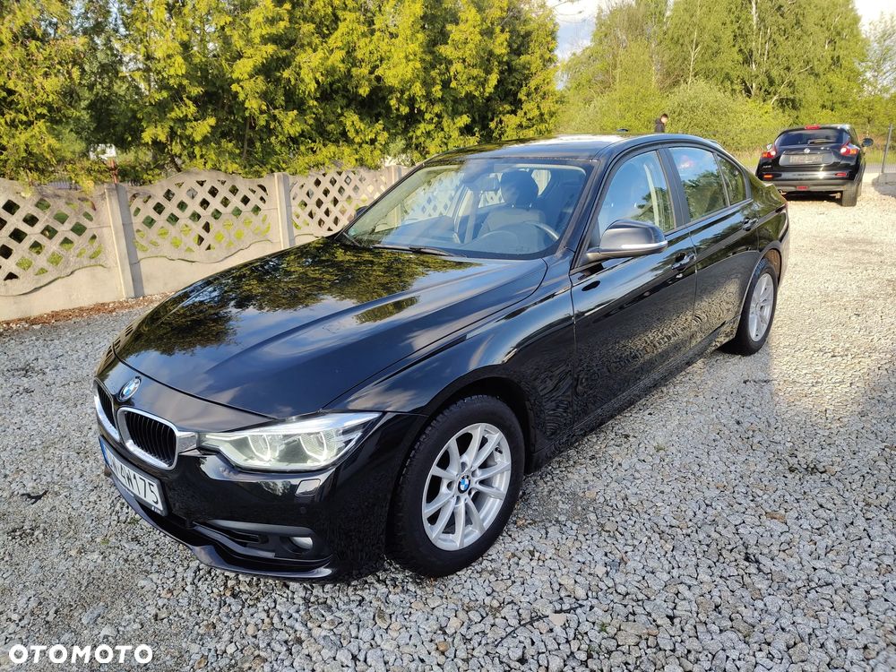 BMW Seria 3 318i - 1