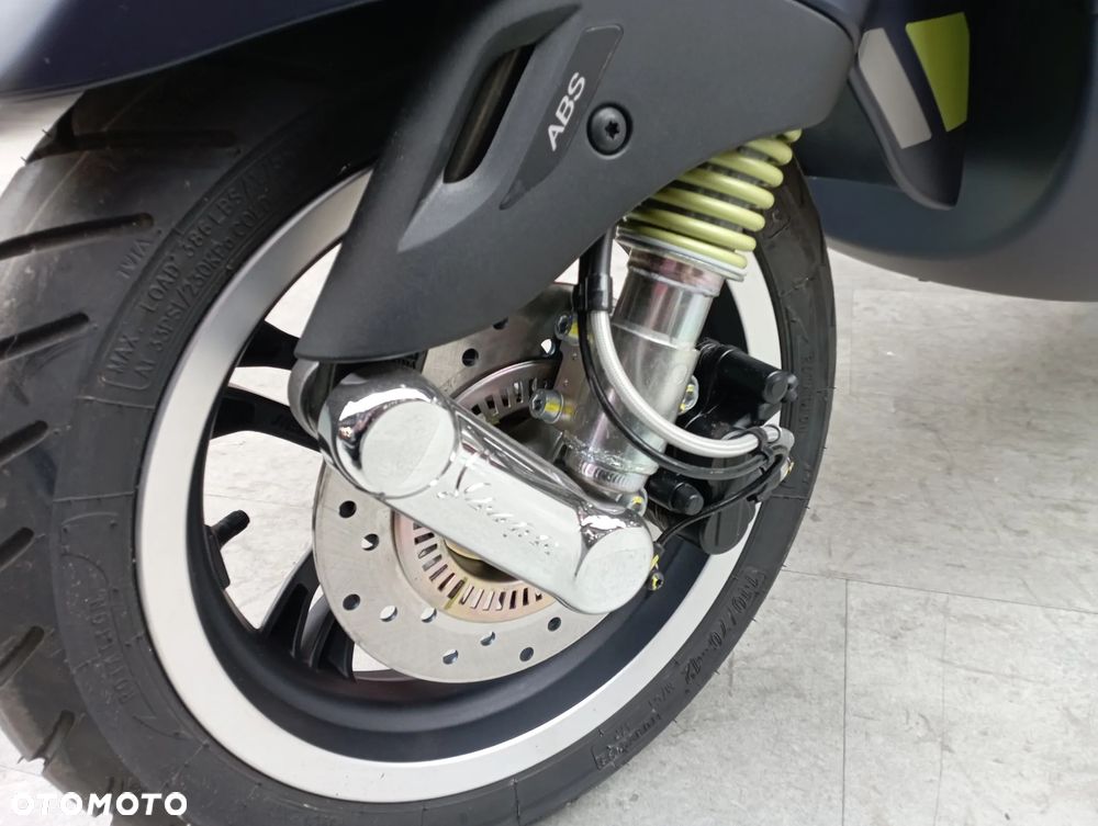 Vespa Primavera - 12