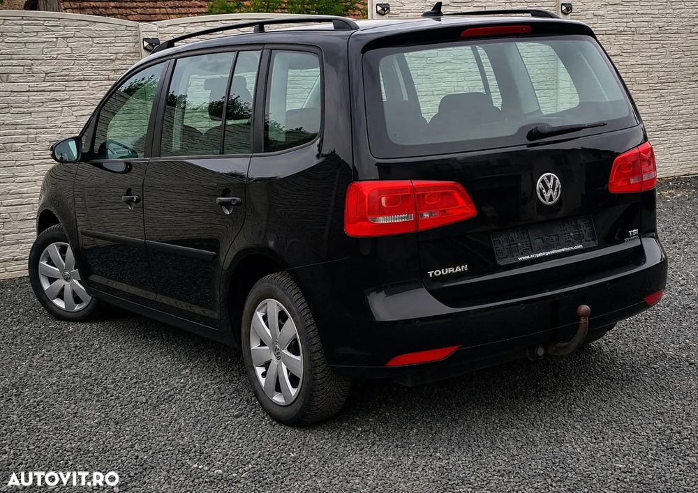 Volkswagen Touran - 4
